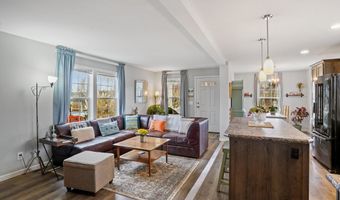 53 Greenlawn Dr, Danbury, CT 06810