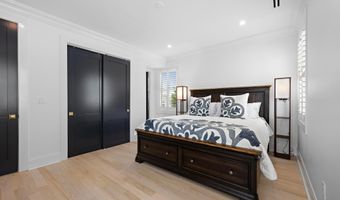 27 THIRD St, Beach Haven, NJ 08008