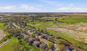 626 Willow Dr, Aberdeen, SD 57401