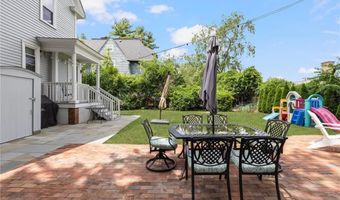 157 Arnold Ave, Cranston, RI 02905
