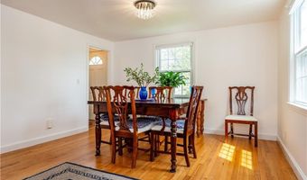 170 Pilgrim Pkwy, Warwick, RI 02888
