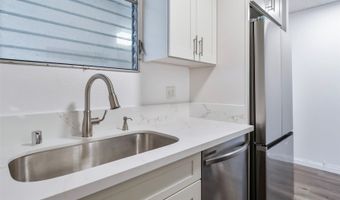 1215 Alexander St 204, Honolulu, HI 96826