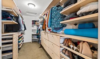 635 Prestige Woods Blvd, Aurora, OH 44202