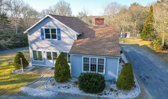 240 Oak St, Centerville, MA 02632