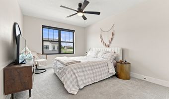 2305 SW Parkway Ln, Ankeny, IA 50023
