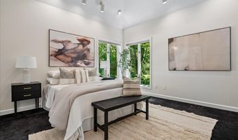 9100 ALDERSHOT Dr, Bethesda, MD 20817