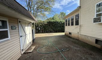 7 School St, Burlington, CT 06013