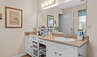 107 Forestdale Dr, Boiling Springs, SC 29316