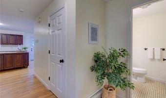 31 Edgewater Rd, Narragansett, RI 02882