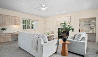 95 River Farm Dr, East Greenwich, RI 02818
