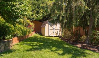 4903 EARLSTON Dr, Bethesda, MD 20816