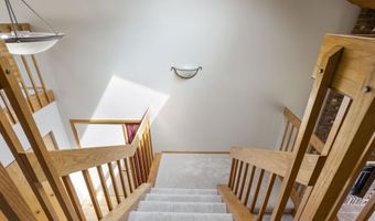 827 E WINDFIELD Pl, Appleton, WI 54911