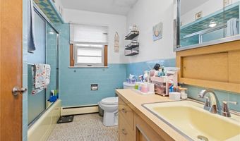 121 Heather St, Cranston, RI 02920