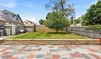 34 Intervale Rd, Cranston, RI 02910