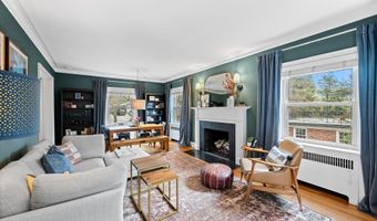 4820 LINNEAN Ave NW, Washington, DC 20008