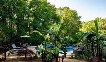 514 Harris Hills Dr, Athens, GA 30607