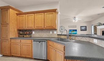 1204 Sheryl Ln, Altus, OK 73521