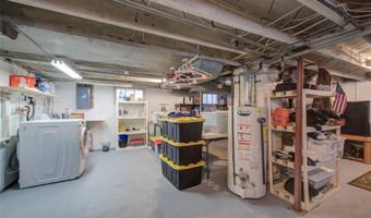 611 West St, Amherst, OH 44001