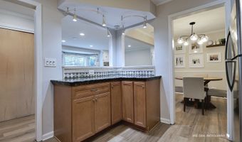 510 W MINER St 1D, Arlington Heights, IL 60005