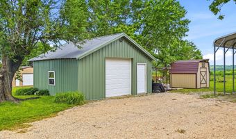 11830 Farm Road 1195, Aurora, MO 65605