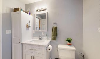 6 Cecile Ave, Augusta, ME 04330