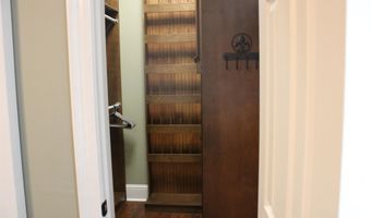 120 Cotton St, Belle Chasse, LA 70037