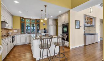 99 Holly Ln, Bayville, NJ 08721