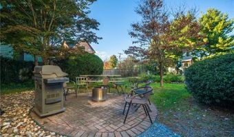 15 Wheeler Ave, Cranston, RI 02905