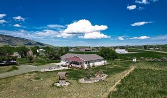 14 Absoraka Dr, Cody, WY 82414