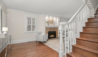 3118 17TH St N, Arlington, VA 22201