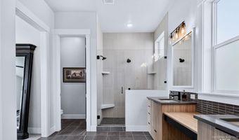 1916 S Meteor Way, Boise, ID 83712