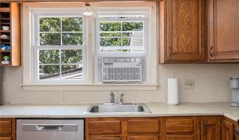 75 Autumn St, Cranston, RI 02910