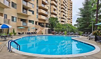 1101 S ARLINGTON RIDGE Rd 216, Arlington, VA 22202