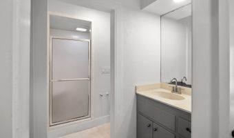 210 15th NW Ave, Ardmore, OK 73401