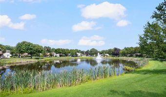 933 Williamsburg Cir, Warwick, RI 02886
