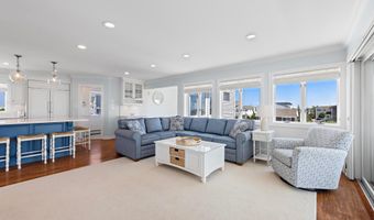 10 11TH St, Beach Haven, NJ 08008