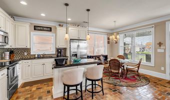 118 Edith Dr, Bay St. Louis, MS 39520