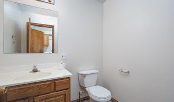 200 Lewis Ln, Fallon, NV 89406