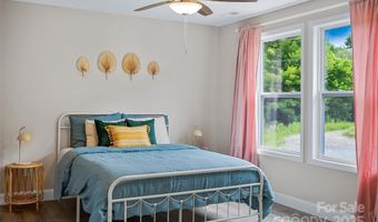 9 Silent Pl, Asheville, NC 28806