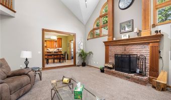 224 Sleepy Hollow Dr, Amherst, OH 44001