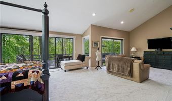 540 Bent Creek Oval, Aurora, OH 44202