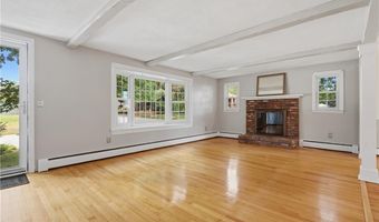 10 Sprague St, Cumberland, RI 02864