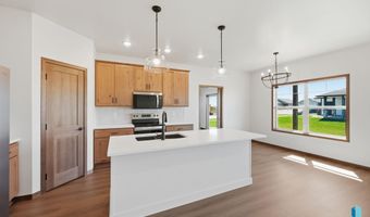 2417 E Brek St, Brandon, SD 57005