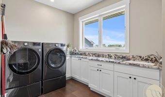 6801 Skycrest Dr, Billings, MT 59106