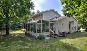 1108 Glades Dr, Altoona, WI 54720