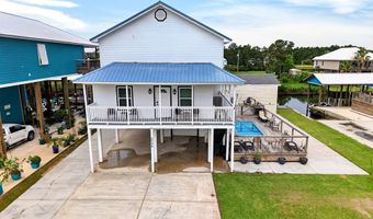 4044 Mindanao St, Bay St. Louis, MS 39520