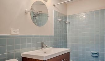 4390 LORCOM Ln #102, Arlington, VA 22207
