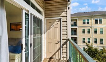 2465 ARMY NAVY Dr 204, Arlington, VA 22206