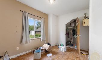 102 Riverside Rd, Billings, MT 59101
