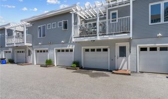 19 Beach St 13, Narragansett, RI 02882